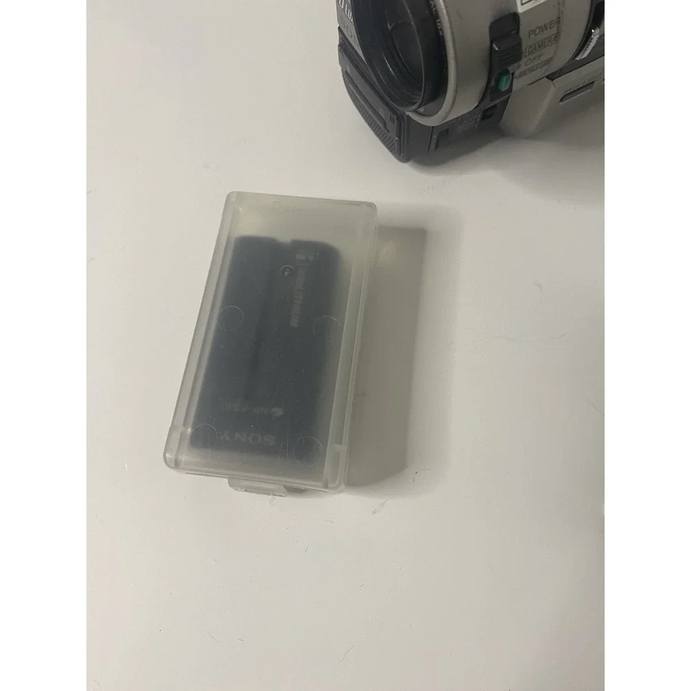 Sony Handycam CCD-TR940 Hi8 XR Camcorder NightShot SteadyShot TESTED Works!